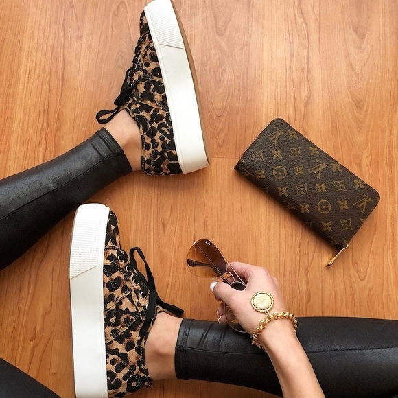Steve Madden Leopard Print Sneakers with White Soles - Picture 1 of 12